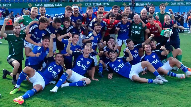 Isra Cano lidera al Linares Deportivo en la primera victoria ante el Recreativo Granada (2-1) Isra Cano lidera al Linares Deportivo en la primera victoria ante el Recreativo Granada (2-1)