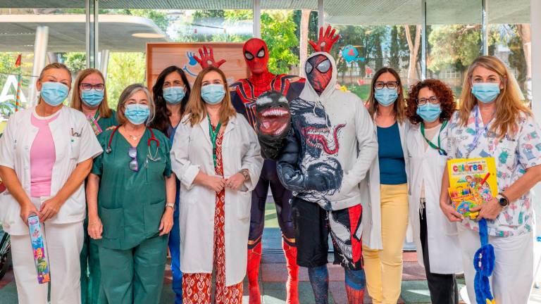 El Hospital Materno-Infantil de Jaén recibe una donación de juguetes y material didáctico El Hospital Materno-Infantil de Jaén recibe una donación de juguetes y material didáctico
