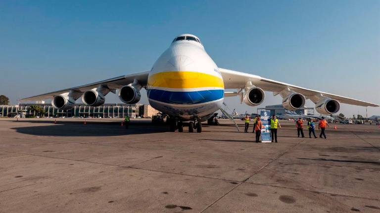 Destruyen el avión más grande del mundo, el AN-225 ucraniano Destruyen el avión más grande del mundo, el AN-225 ucraniano