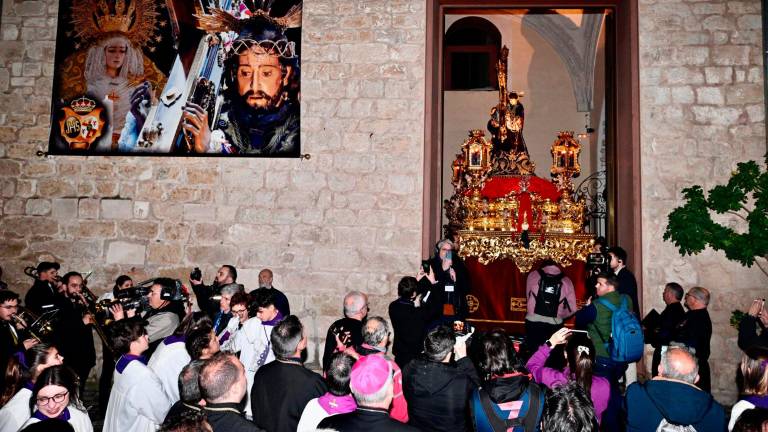 “El Abuelo” saluda a los jiennenses desde el Camarín, al son de su himno