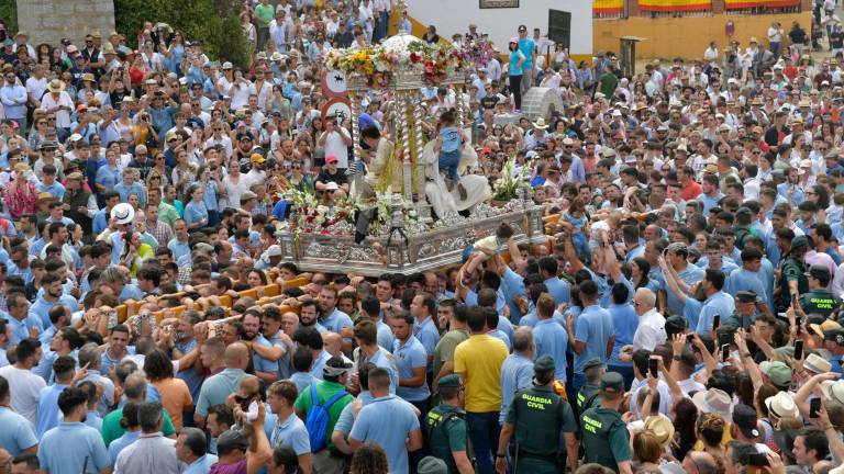 Procesión de la Virgen de la Cabeza en 2023. / Archivo Diario JAÉN.