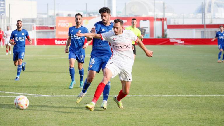 Una mala primera mitad condena en San Sebastián de los Reyes al Linares Deportivo (2-0) Una mala primera mitad condena en San Sebastián de los Reyes al Linares Deportivo (2-0)