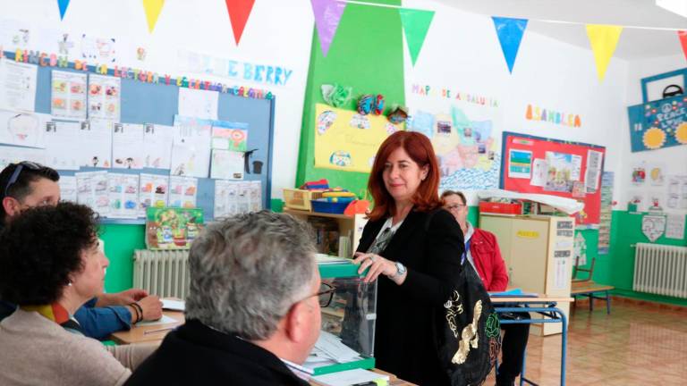 El PSOE pierde concejales pero sigue con mayoría absoluta en Úbeda El PSOE pierde concejales pero sigue con mayoría absoluta en Úbeda