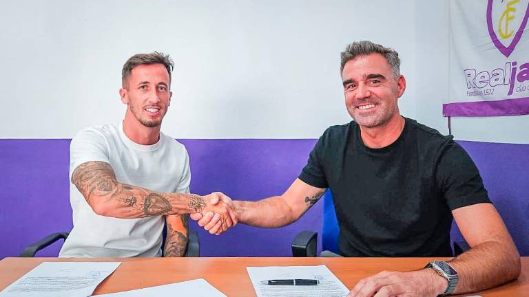 Juan Cámara vuelve a casa y ficha por el Real Jaén Juan Cámara vuelve a casa y ficha por el Real Jaén