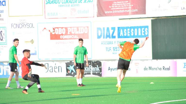 El Atlético Mancha Real regresa a los entrenamientos a las órdenes de Bolaños El Atlético Mancha Real regresa a los entrenamientos a las órdenes de Bolaños