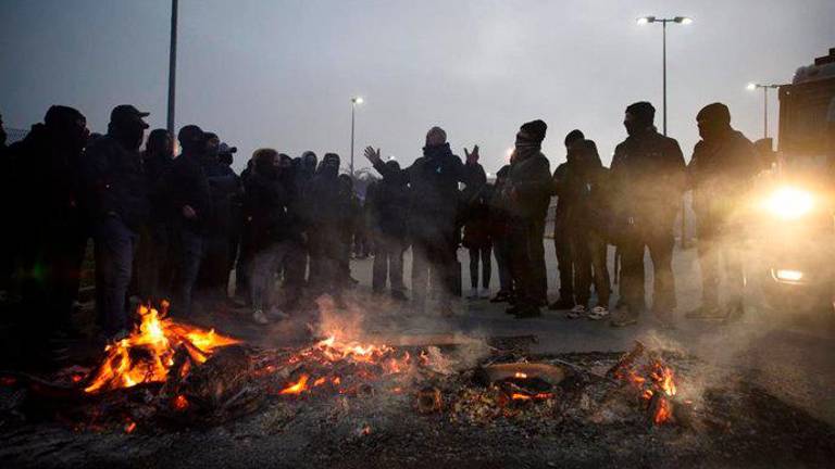 Siete cárceles catalanas no abren celdas a más de 6.000 presos por las protestas de funcionarios Siete cárceles catalanas no abren celdas a más de 6.000 presos por las protestas de funcionarios