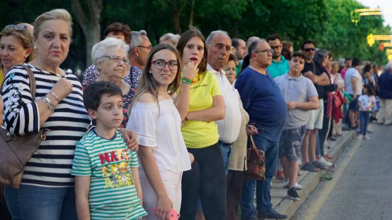 La Virgen de Linarejos es acompañada por sus fieles