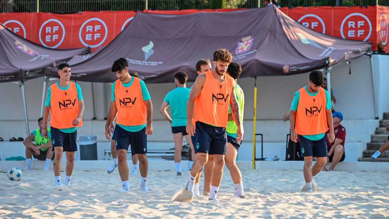 El Real Jaén, en busca de más fichajes El Real Jaén, en busca de más fichajes