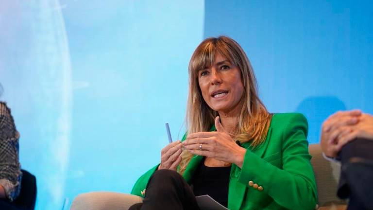 El juez advierte a Begoña Gómez de que si no acude el lunes para la declaración de Barrabés le detendrá El juez advierte a Begoña Gómez de que si no acude el lunes para la declaración de Barrabés le detendrá