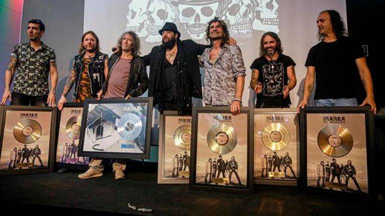 Extremoduro entrega a Marea el Disco de Oro por las ventas de “El Azogue” Extremoduro entrega a Marea el Disco de Oro por las ventas de “El Azogue”