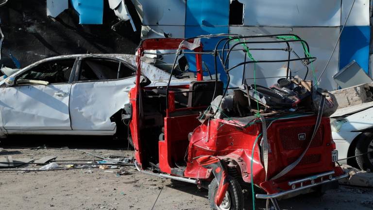 Al menos diez muertos en un ataque terrorista contra un hotel en la capital de Somalia Al menos diez muertos en un ataque terrorista contra un hotel en la capital de Somalia