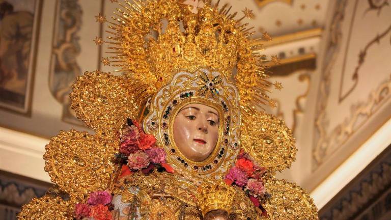 La juez cita como imputados a los tres humoristas que parodiaron a la Virgen del Rocío La juez cita como imputados a los tres humoristas que parodiaron a la Virgen del Rocío