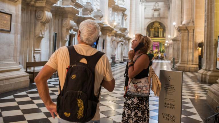 Abril registra un 5,42% más de viajeros que en el año anterior Abril registra un 5,42% más de viajeros que en el año anterior