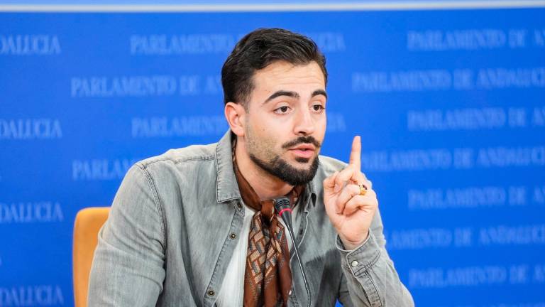 Por Andalucía pide la dimisión de Juanma Moreno por “mentir y falsear su currículum” Por Andalucía pide la dimisión de Juanma Moreno por “mentir y falsear su currículum”