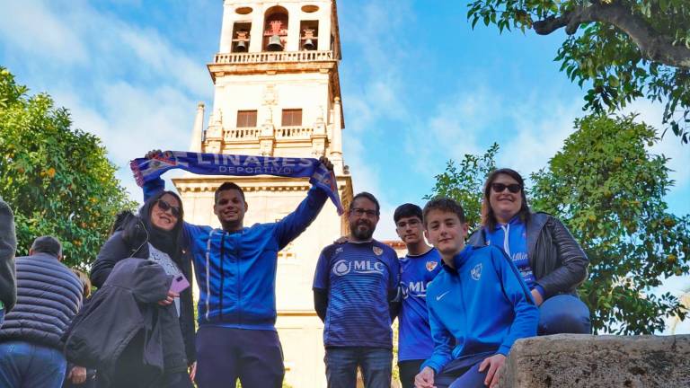 Córdoba se tiñe de azulillo Córdoba se tiñe de azulillo