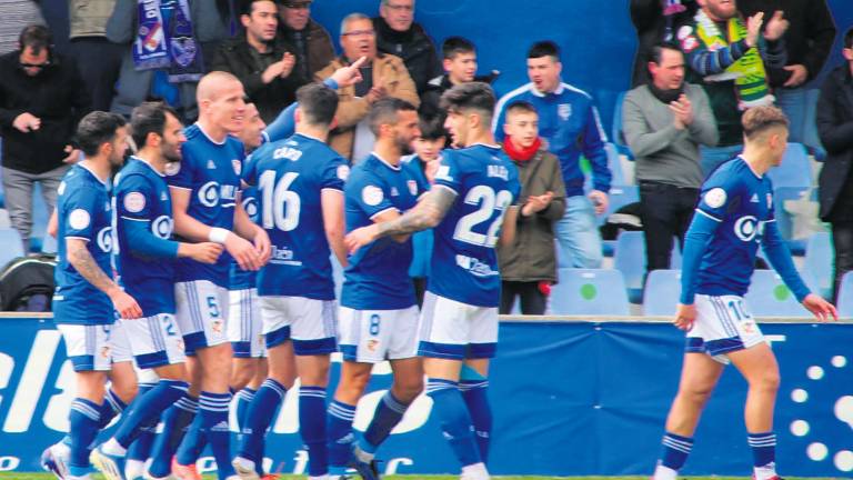 El Linares Deportivo, a frenar la euforia del “nuevo” Ceuta El Linares Deportivo, a frenar la euforia del “nuevo” Ceuta