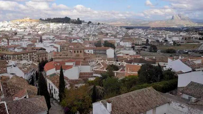 Varios heridos en Antequera (Málaga) tras una riña entre clanes con armas de fuego Varios heridos en Antequera (Málaga) tras una riña entre clanes con armas de fuego