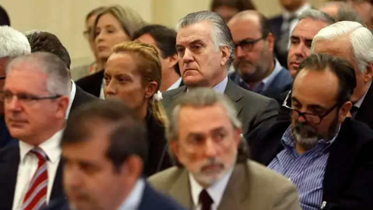 La Audiencia Nacional ordena repatriar más de 50 millones de euros de los líderes de la Gürtel y Bárcenas en Suiza La Audiencia Nacional ordena repatriar más de 50 millones de euros de los líderes de la Gürtel y Bárcenas en Suiza