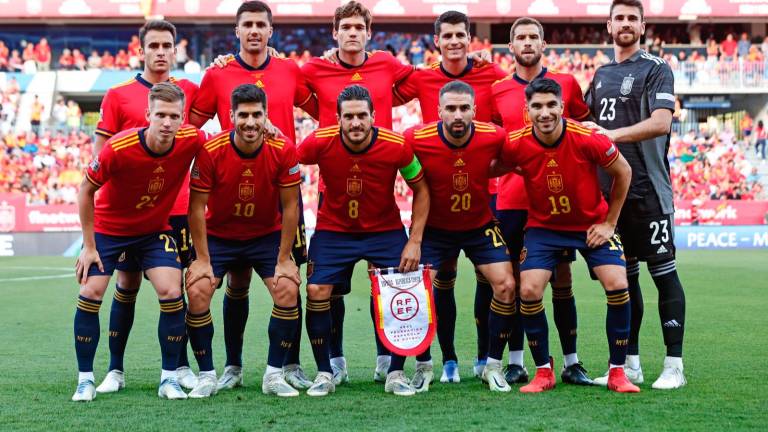 España da la vuelta a la tortilla en La Rosaleda (2-0) España da la vuelta a la tortilla en La Rosaleda (2-0)