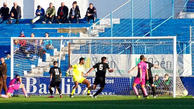 El Linares pierde en el partido de la reivindicación