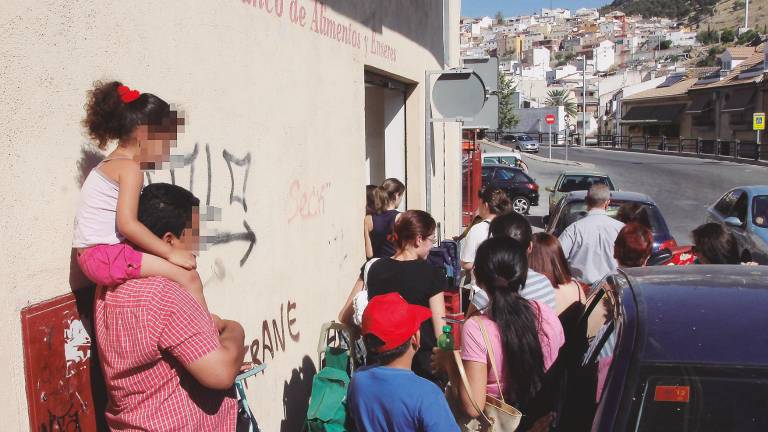 Cáritas atiende a 7.700 familias, muchas con más de dos hijos Cáritas atiende a 7.700 familias, muchas con más de dos hijos