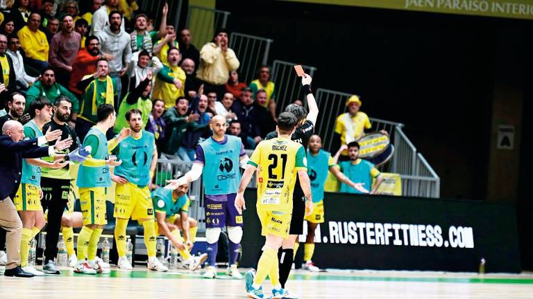 El Jaén Paraíso Interior alza la voz y se queja de los arbitrajes El Jaén Paraíso Interior alza la voz y se queja de los arbitrajes