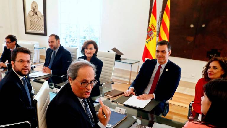 Acuerdo para una reunión al mes Acuerdo para una reunión al mes