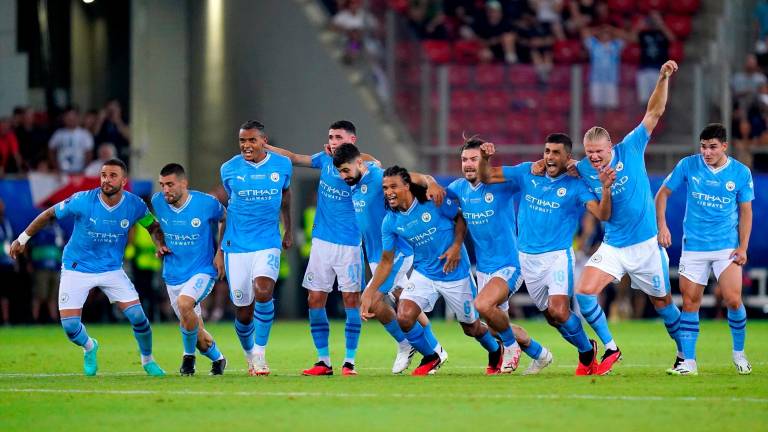 El Sevilla pierde la Supercopa de Europa ante el Manchester City El Sevilla pierde la Supercopa de Europa ante el Manchester City