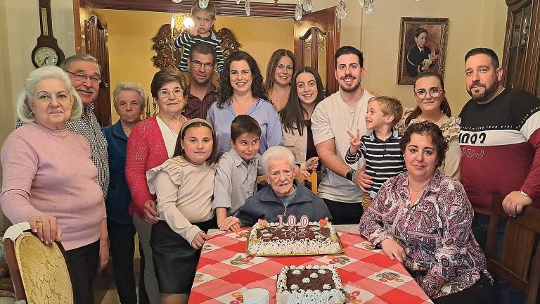 Un siglo de alegrías para Matilde Carmona Un siglo de alegrías para Matilde Carmona