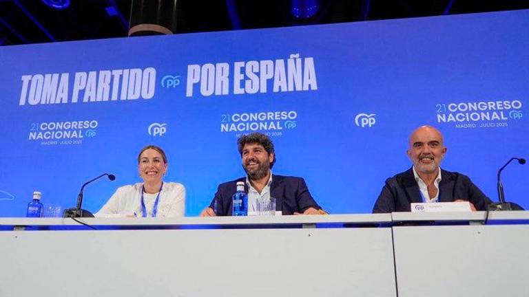 El PP aprueba su ponencia de Estatutos con la que lanza un “mensaje de ejemplaridad” de sus cargos El PP aprueba su ponencia de Estatutos con la que lanza un “mensaje de ejemplaridad” de sus cargos