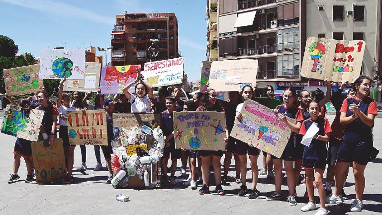El mensaje de Greta Thunberg se multiplica entre los jóvenes El mensaje de Greta Thunberg se multiplica entre los jóvenes