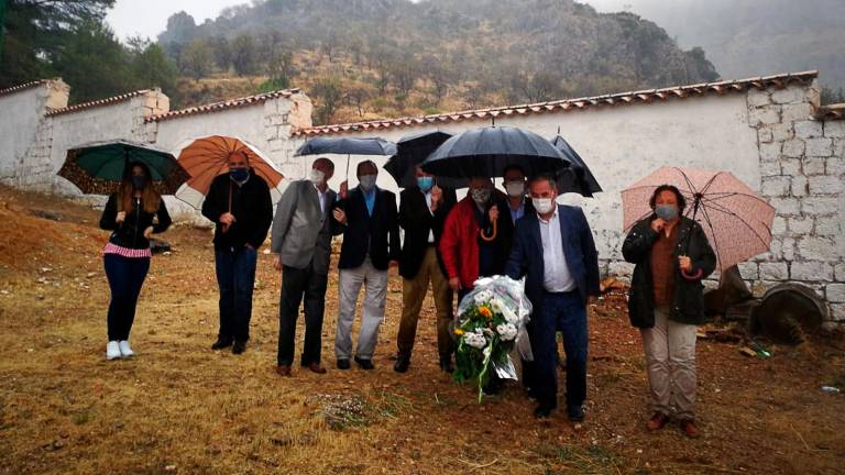 Quesada inaugura un monumento en homenaje a las víctimas de la Guerra Civil Quesada inaugura un monumento en homenaje a las víctimas de la Guerra Civil