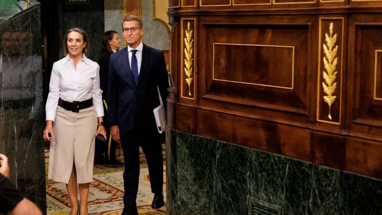 Feijóo ofrece su alternativa a Sánchez y apela a Junts y PNV: “Soy un presidente de fiar” Feijóo ofrece su alternativa a Sánchez y apela a Junts y PNV: “Soy un presidente de fiar”