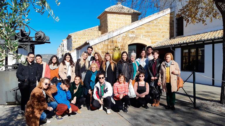 Encuentro de estudiantes universitarios para intercambiar inquietudes y vivencias Encuentro de estudiantes universitarios para intercambiar inquietudes y vivencias