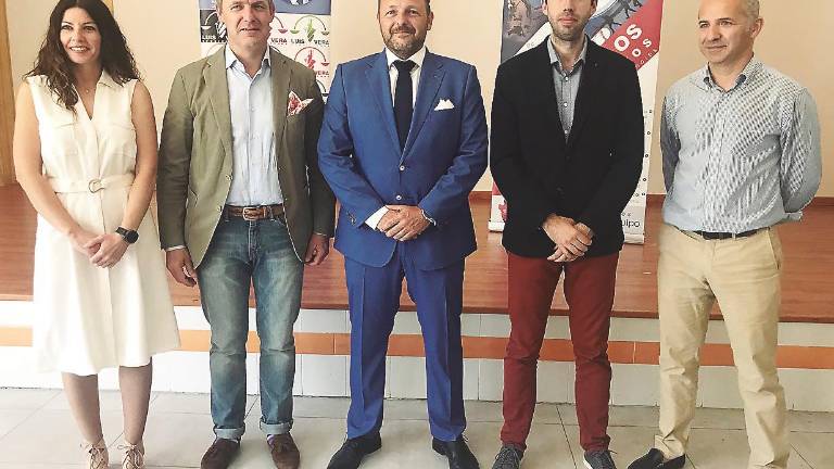 La academia Luis Vera abre instalaciones en “Saint Philip’s” La academia Luis Vera abre instalaciones en “Saint Philip’s”