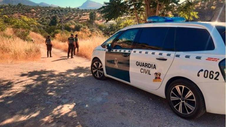 Continúa la búsqueda del vecino de Cambil con el apoyo de un helicóptero Continúa la búsqueda del vecino de Cambil con el apoyo de un helicóptero