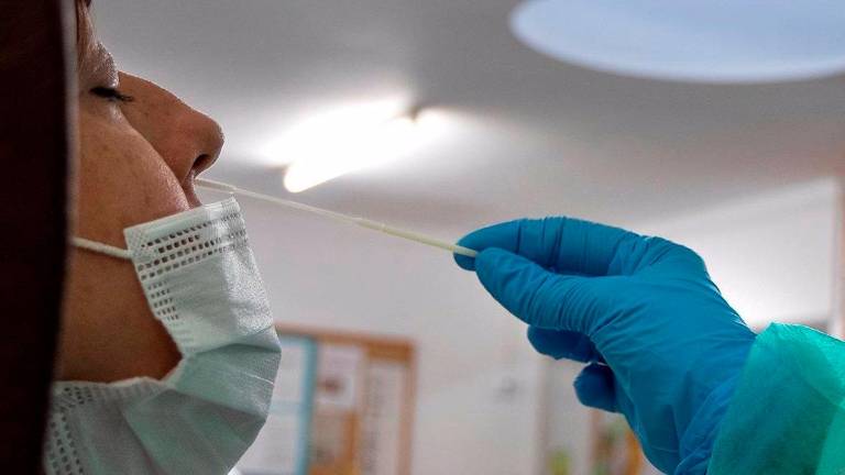 Andalucía sigue elevando su tasa covid y suma 3.295 casos y siete fallecidos Andalucía sigue elevando su tasa covid y suma 3.295 casos y siete fallecidos