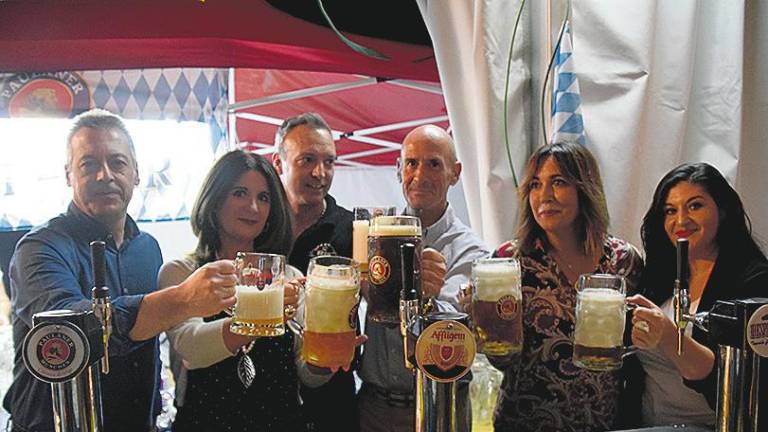 OktoberFest repite éxito en la Plaza del Ayuntamiento OktoberFest repite éxito en la Plaza del Ayuntamiento
