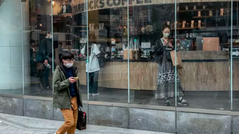 La pandemia de la covid-19 supera los 560.000 fallecidos y bate récord diario de contagios con 229.000 La pandemia de la covid-19 supera los 560.000 fallecidos y bate récord diario de contagios con 229.000