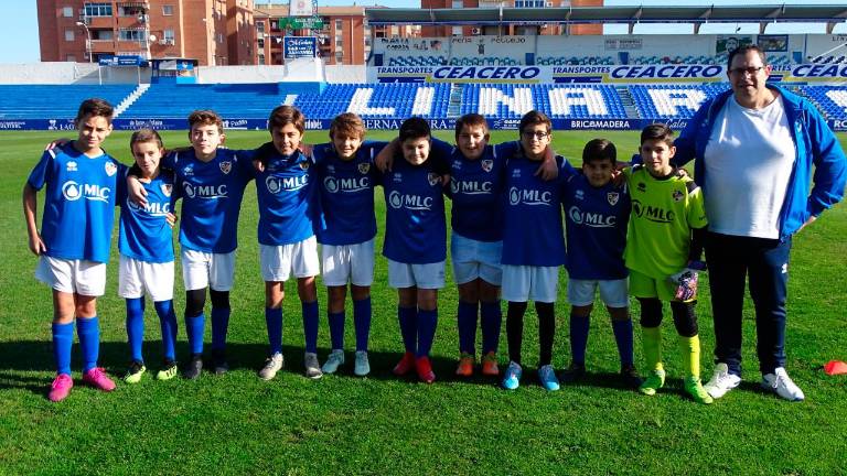 El Linares Deportivo exhibe el músculo de la cantera azulilla El Linares Deportivo exhibe el músculo de la cantera azulilla