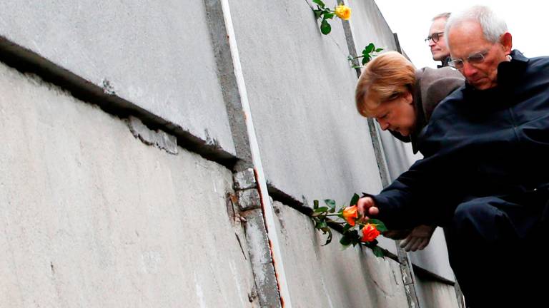 Merkel celebra el aniversario de la caída del Muro de Berlín Merkel celebra el aniversario de la caída del Muro de Berlín