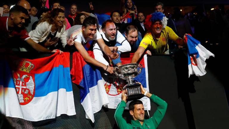 Djokovic gana a Thiem y se corona en Australia Djokovic gana a Thiem y se corona en Australia