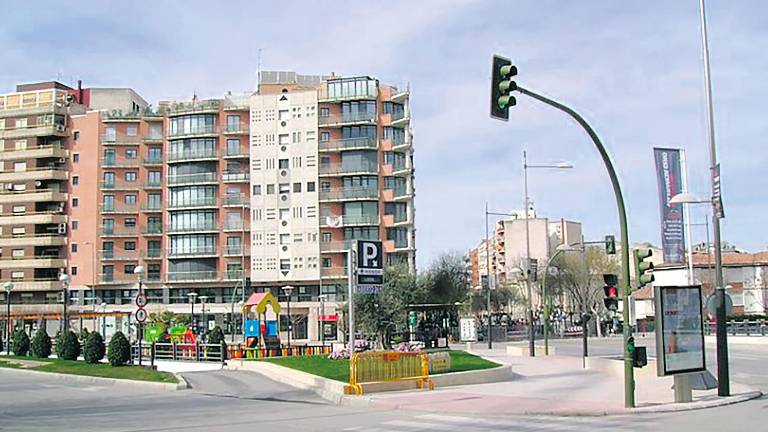 Un adoquín roto del tranvía: 400 euros de indemnización Un adoquín roto del tranvía: 400 euros de indemnización