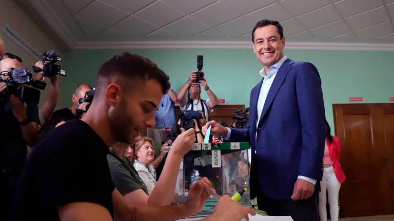 El PP ganaría con mayoría absoluta en Andalucía con 58-61 diputados, según un sondeo de GAD3 El PP ganaría con mayoría absoluta en Andalucía con 58-61 diputados, según un sondeo de GAD3