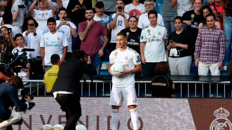 Hazard cumple el sueño de vestir de blanco Hazard cumple el sueño de vestir de blanco