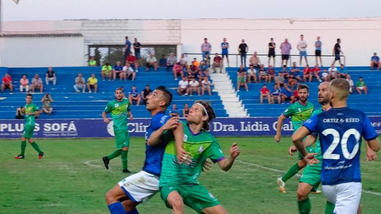 Chendo pisa fuerte y es otra vez la bandera del gol azulillo Chendo pisa fuerte y es otra vez la bandera del gol azulillo