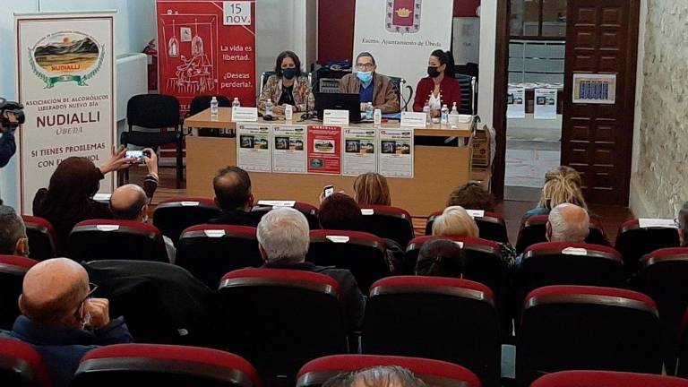 Salud destina en la provincia 193.000 euros en 2021 para asociaciones que tratan las adicciones Salud destina en la provincia 193.000 euros en 2021 para asociaciones que tratan las adicciones