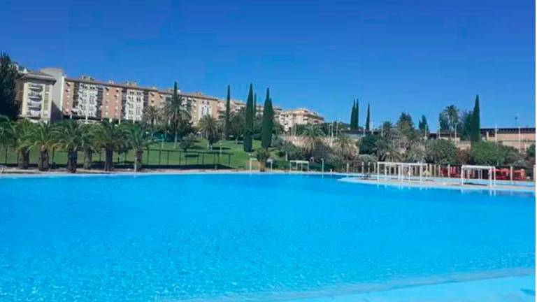 Más de un millar de personas tienen acceso gratuito a las piscinas municipales Más de un millar de personas tienen acceso gratuito a las piscinas municipales