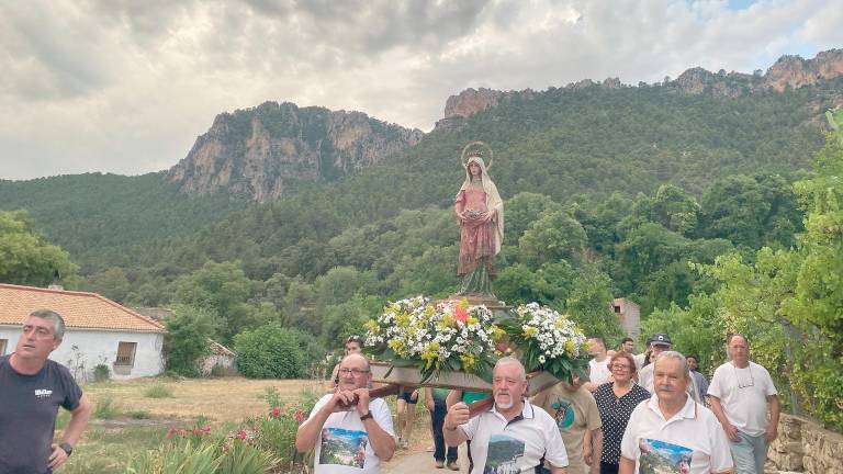 Santa Isabel llena de fiesta y alegría los rincones de la Sierra de Segura Santa Isabel llena de fiesta y alegría los rincones de la Sierra de Segura