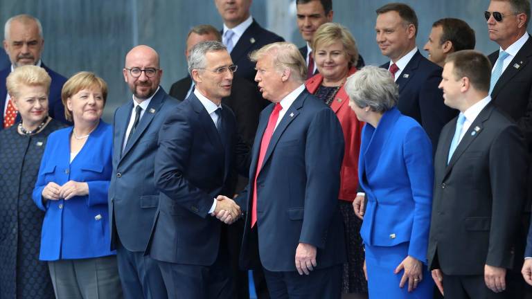 Trump amenazó a aliados de la OTAN con retirar la protección de EEUU frente a un hipotético ataque ruso Trump amenazó a aliados de la OTAN con retirar la protección de EEUU frente a un hipotético ataque ruso